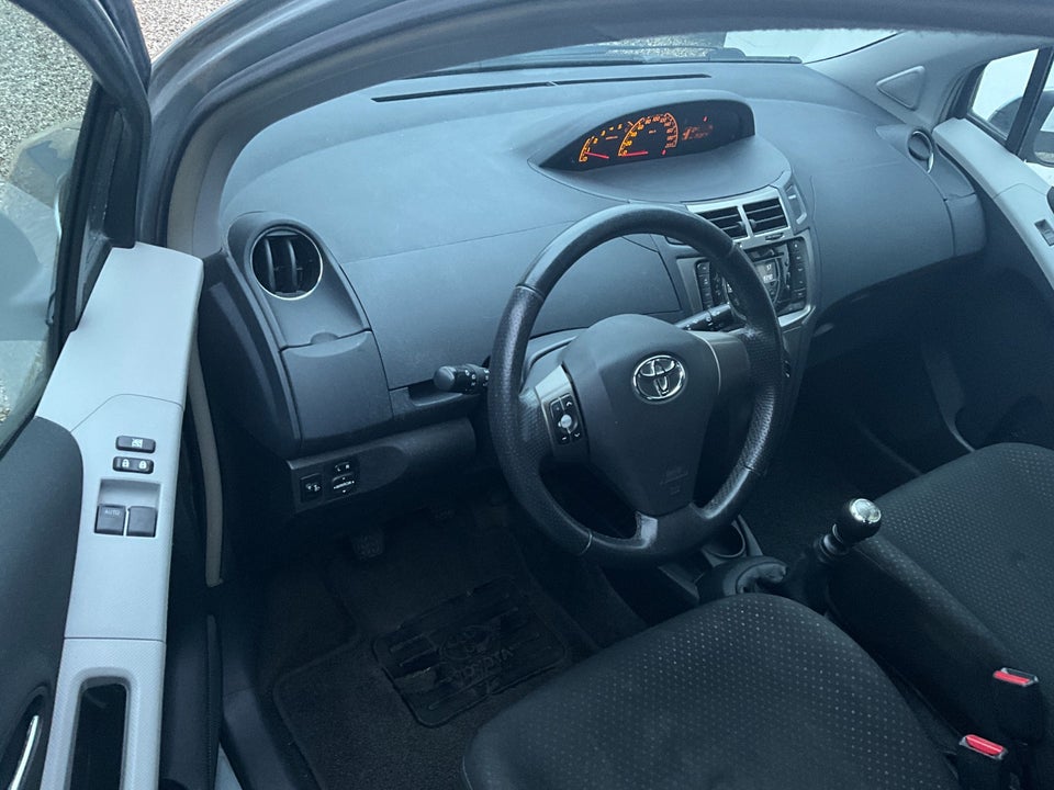 Toyota Yaris 1,4 D-4D T2 5d