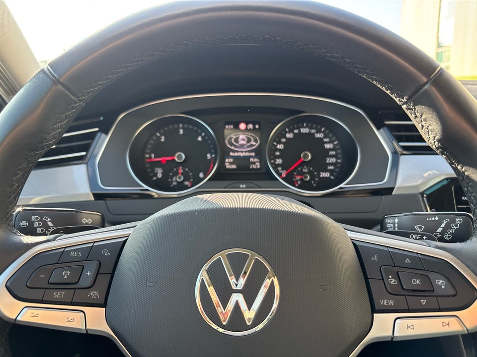 VW Passat 2,0 TDi 150 Business Variant DSG 5d