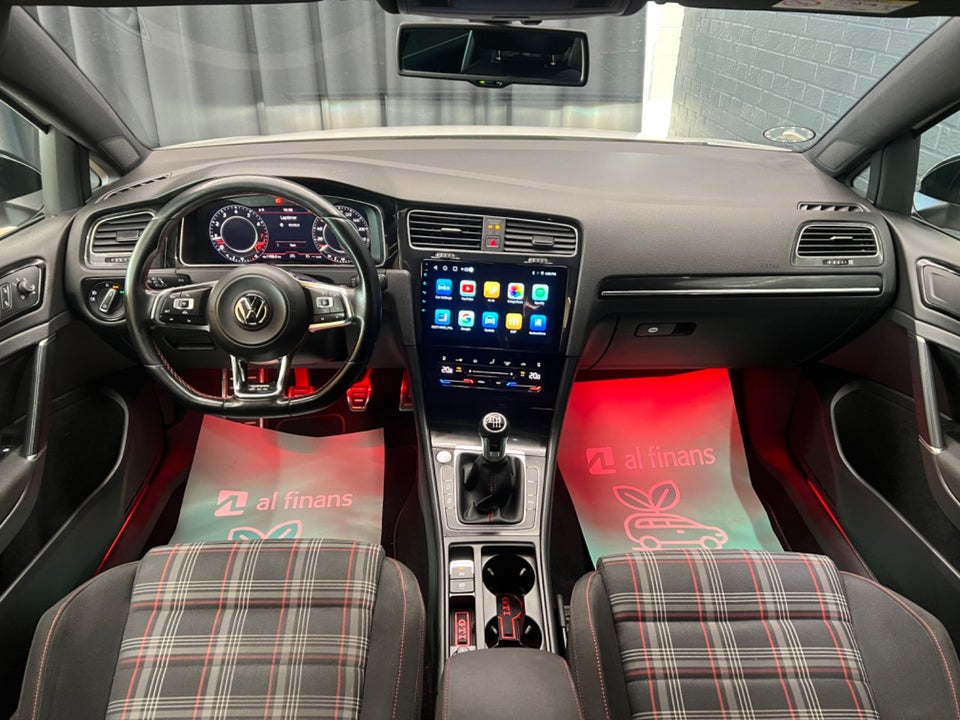 VW Golf VII 2,0 GTi Performance BMT Van 5d