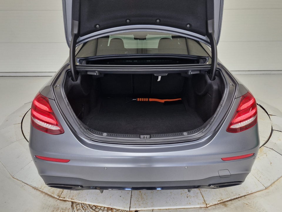 Mercedes E220 d 2,0 AMG Line aut. 4d