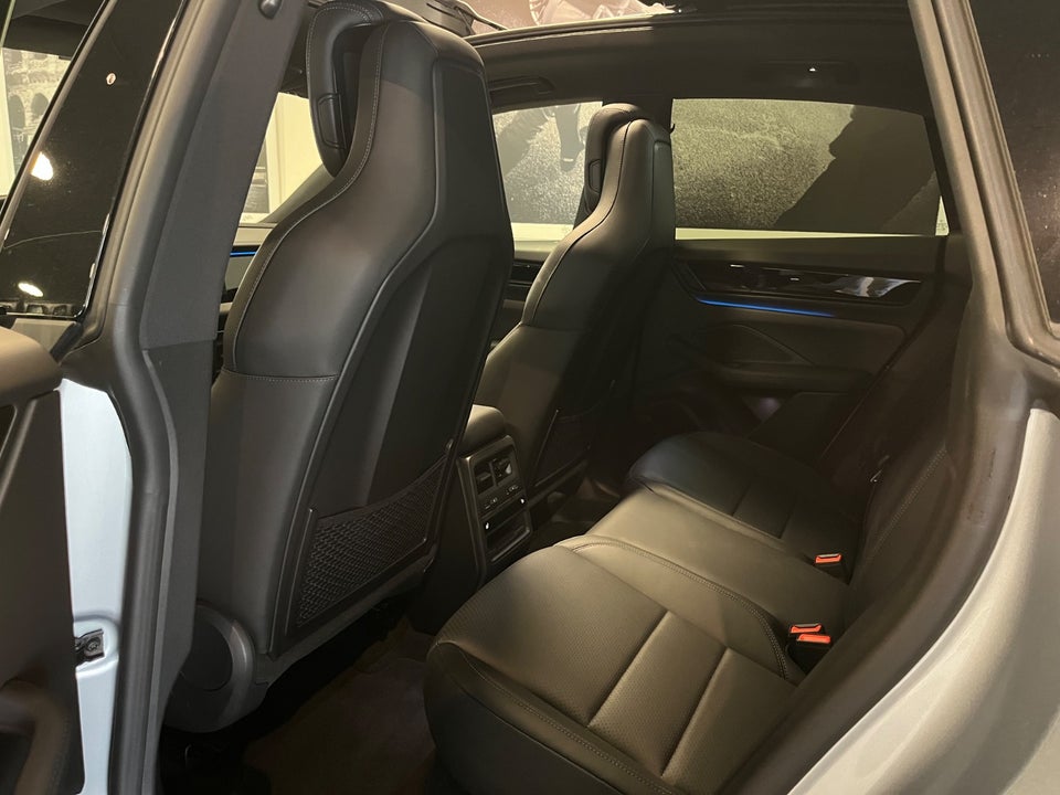 Porsche Macan 4 5d