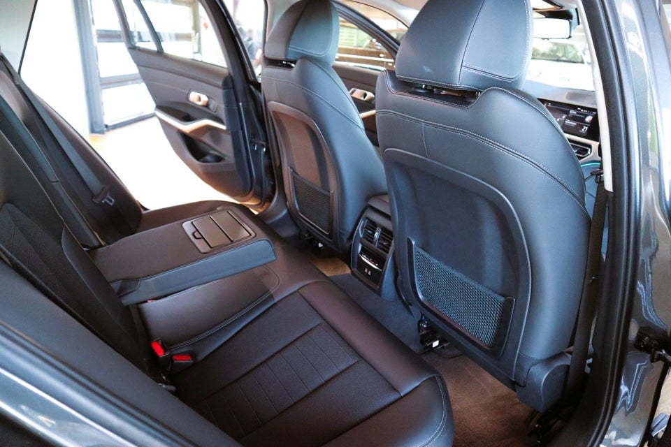 BMW 330e 2,0 Touring Sport Line aut. 5d