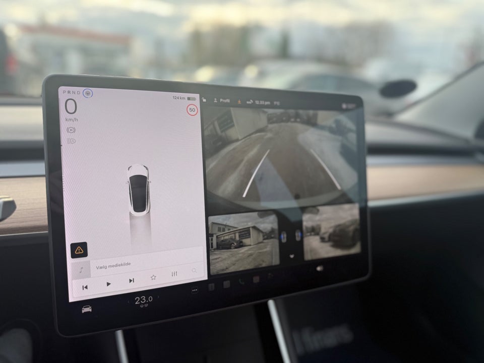 Tesla Model 3 Standard Range+ RWD 4d