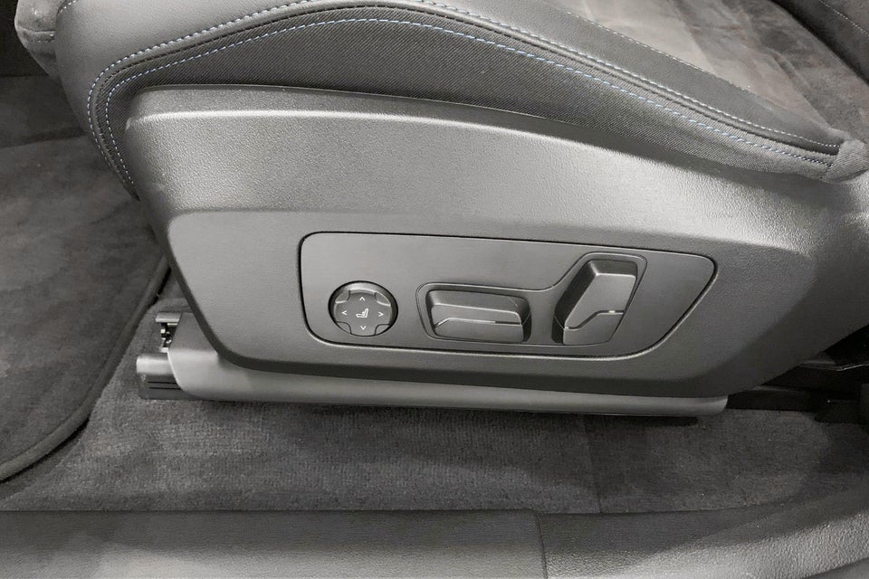 BMW iX1 eDrive20 Fully Charged M-Sport 5d