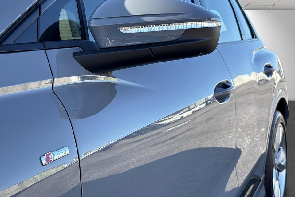 Audi Q4 e-tron 45 S-line Edition 5d