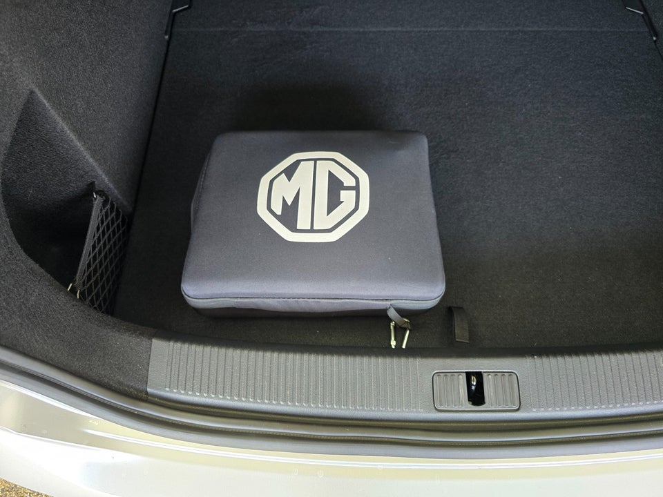 MG 5 Luxury 5d