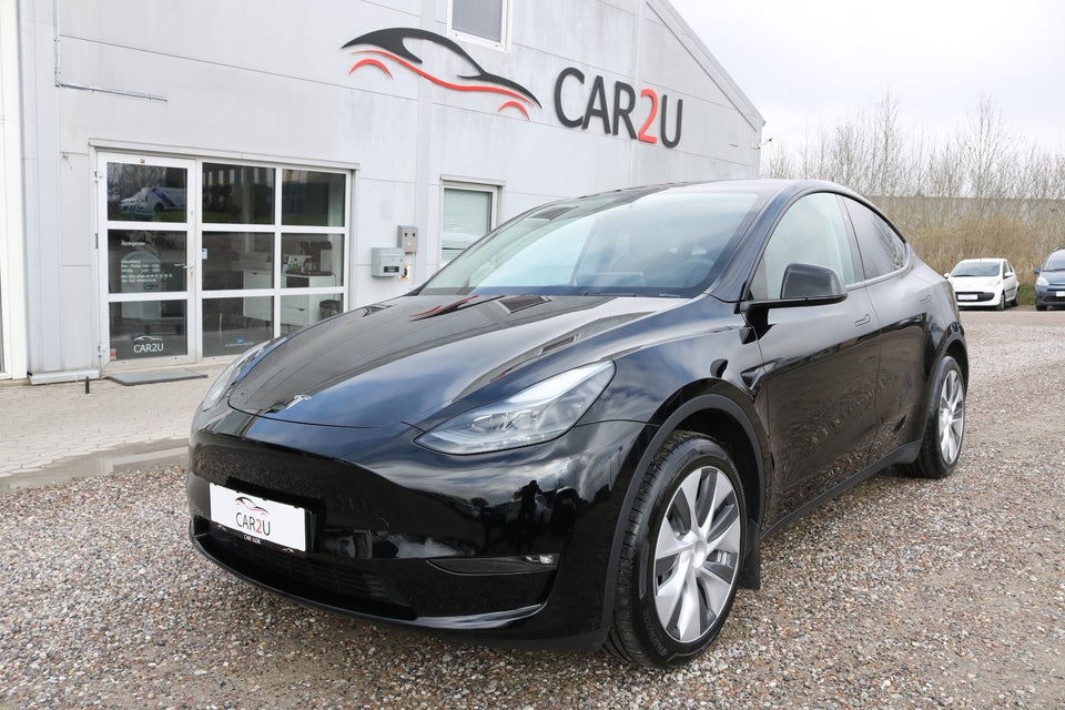 Tesla Model Y Long Range AWD 5d