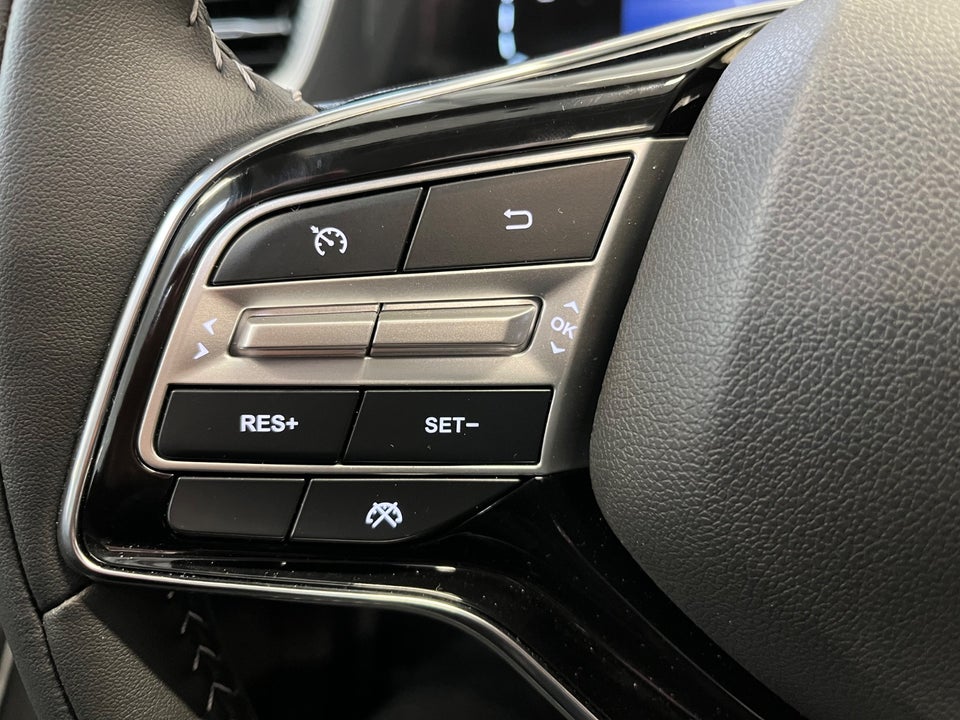 Navor E5 1,5 PHEV Rock 5d