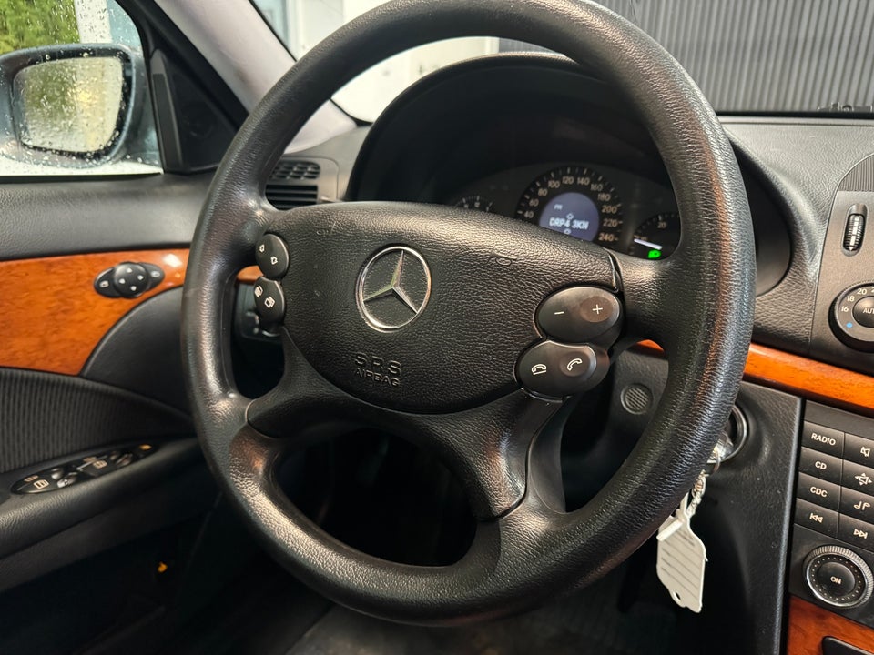 Mercedes E220 2,2 CDi Avantgarde aut. 4d