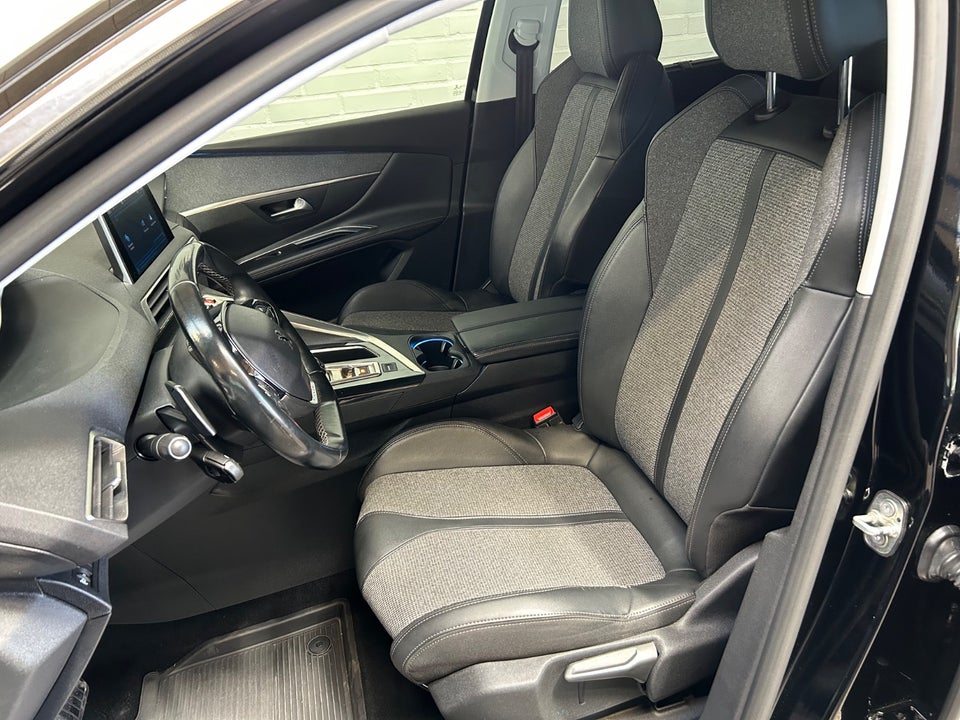 Peugeot 5008 1,5 BlueHDi 130 Allure EAT8 7prs 5d