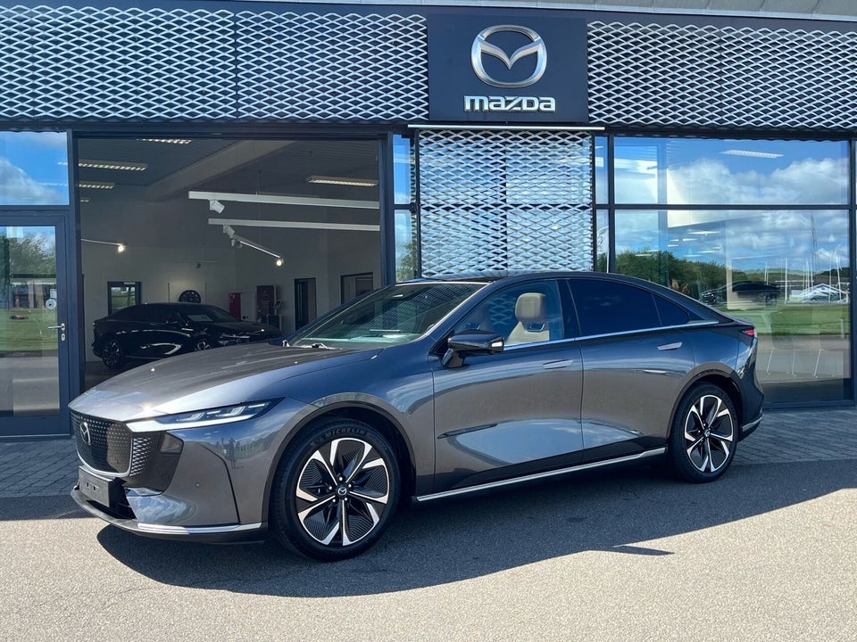 Mazda 6e Takumi+ Long Range 5d