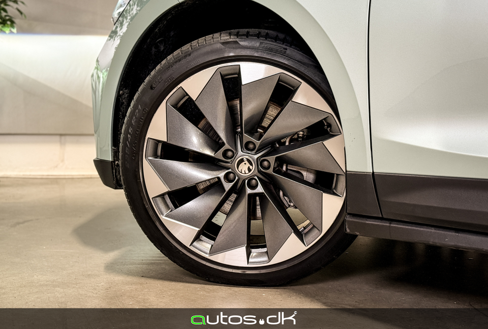 Skoda Enyaq 80 iV Selection Suite 5d