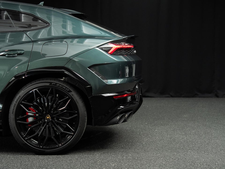 Lamborghini Urus 4,0 SE 5d