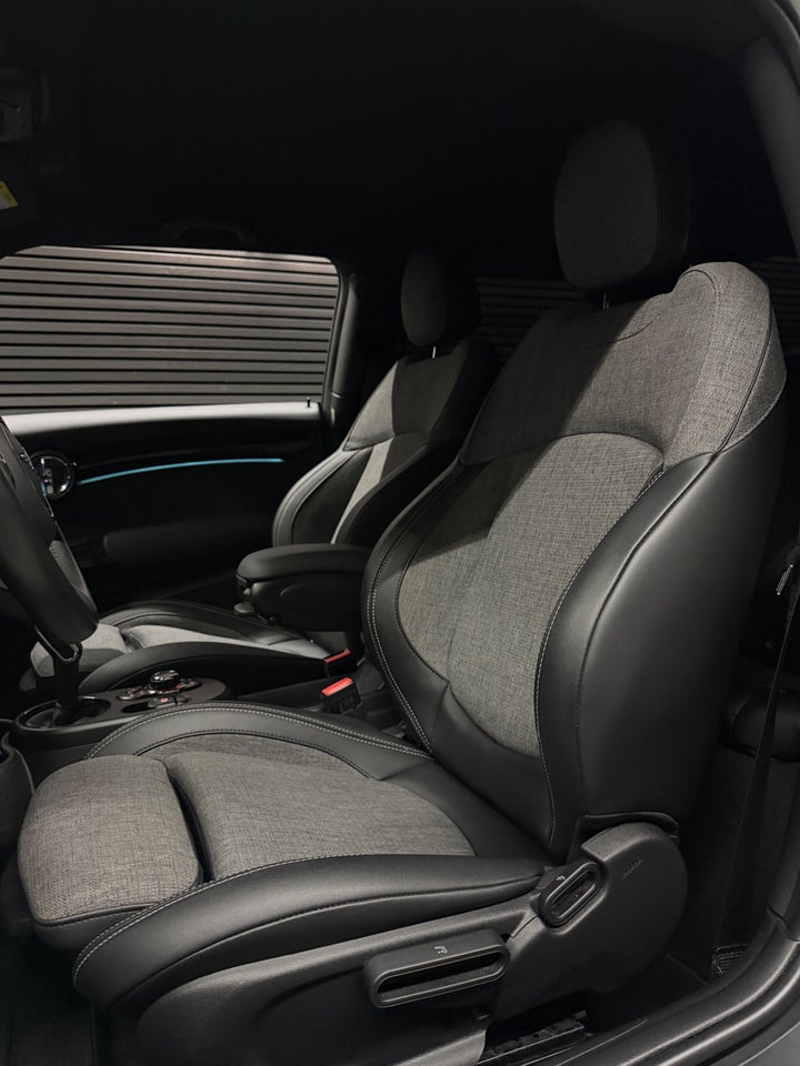MINI Cooper SE Classic Trim 3d