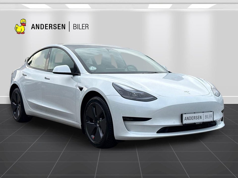 Tesla Model 3 RWD 4d