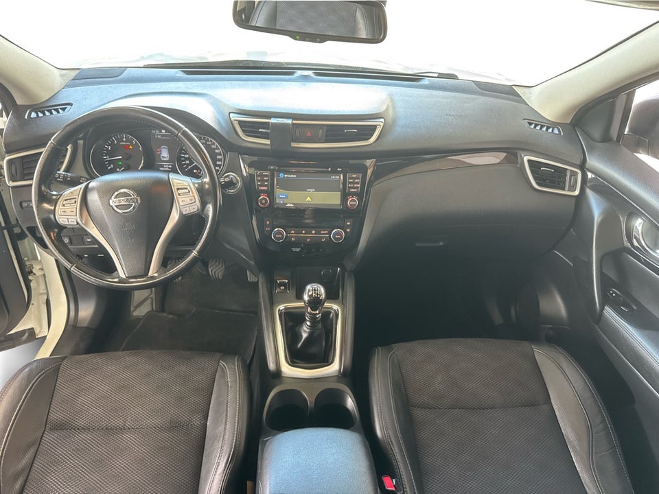 Nissan Qashqai 1,2 Dig-T 115 Tekna 5d
