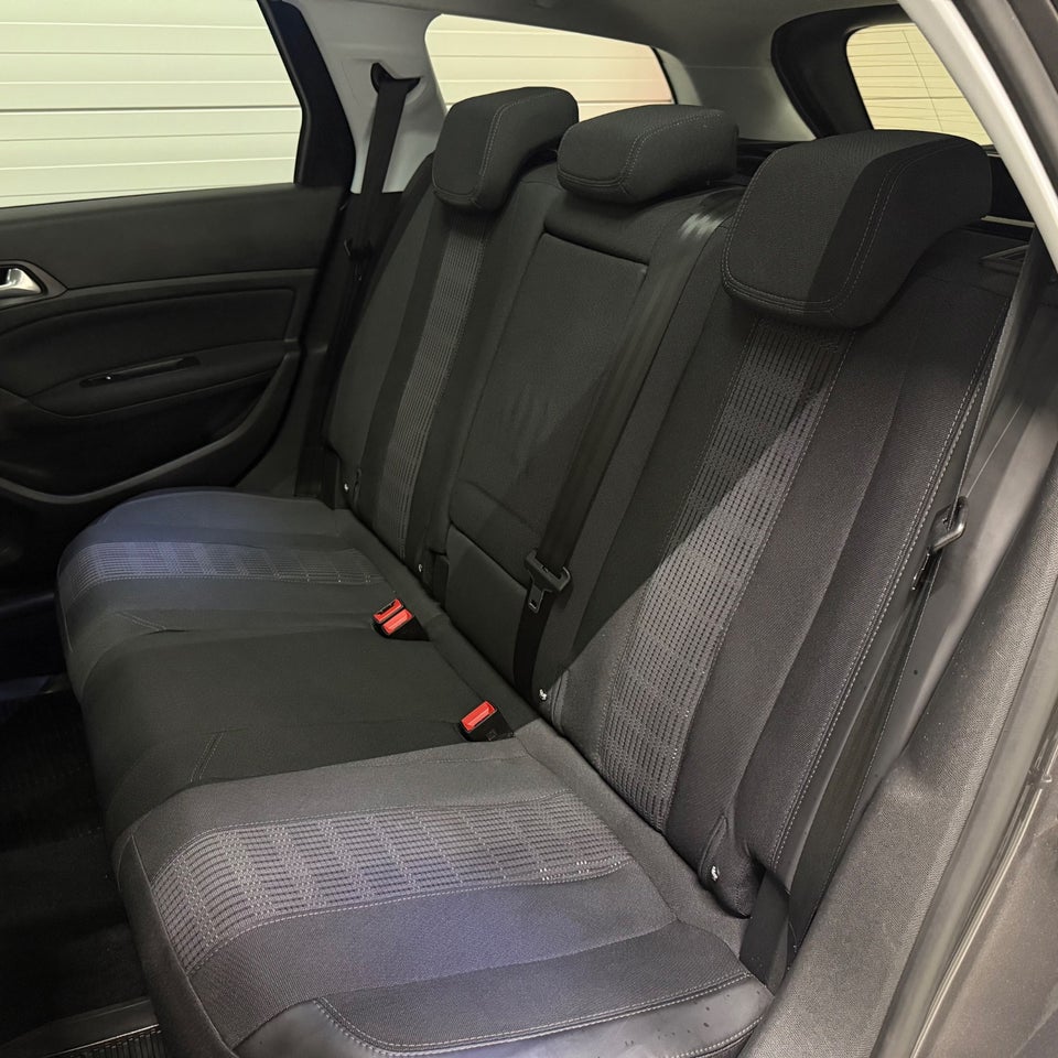 Peugeot 308 1,6 BlueHDi 120 Allure Sky SW 5d