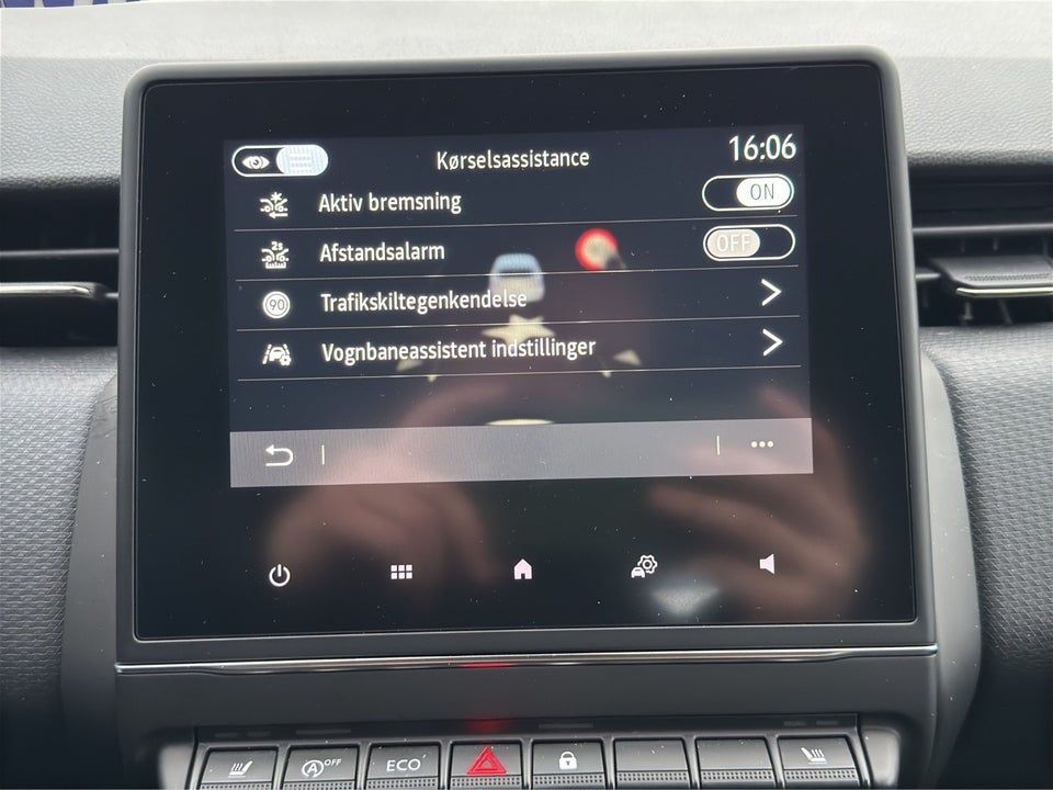 Renault Clio V 1,0 TCe 90 Equilibre Pack Road X-tr. 5d