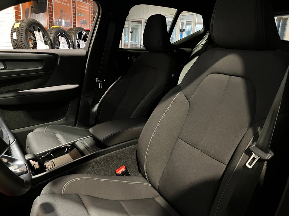 Volvo XC40 ReCharge Start 5d