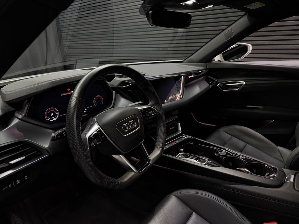 Audi e-tron GT pro quattro 4d