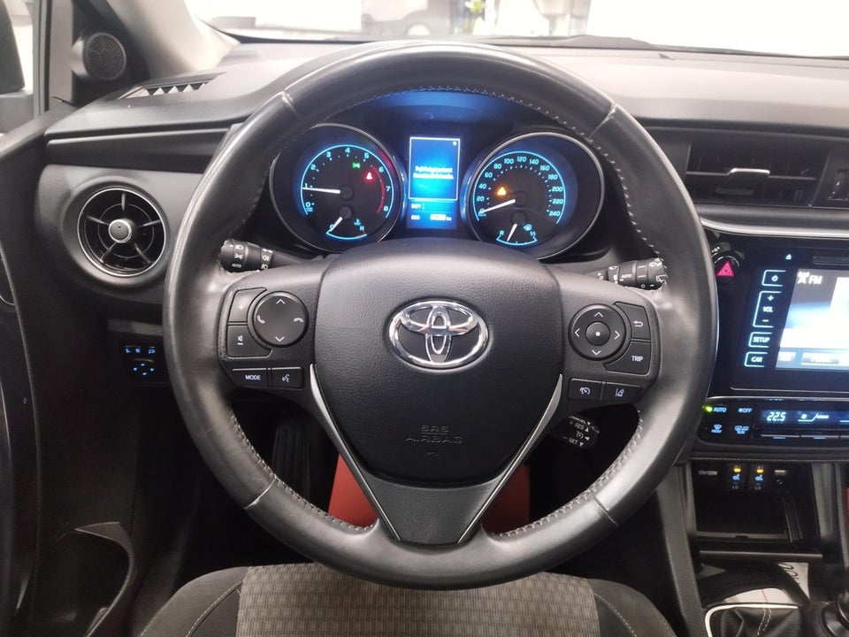 Toyota Auris 1,2 T T2 Spirit 5d