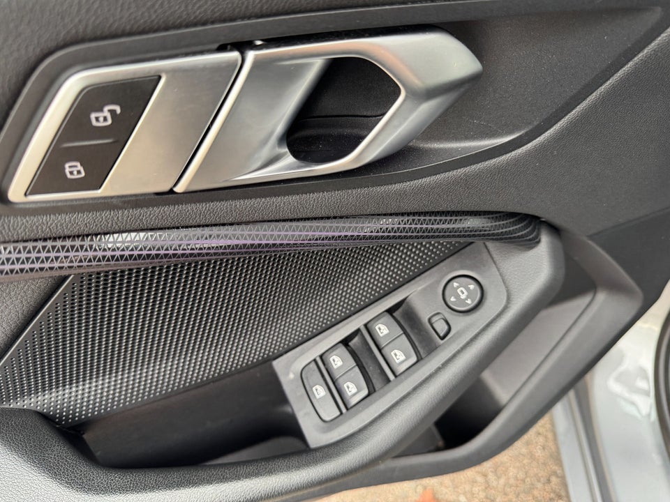 BMW 120i 2,0 Sport Line aut. 5d