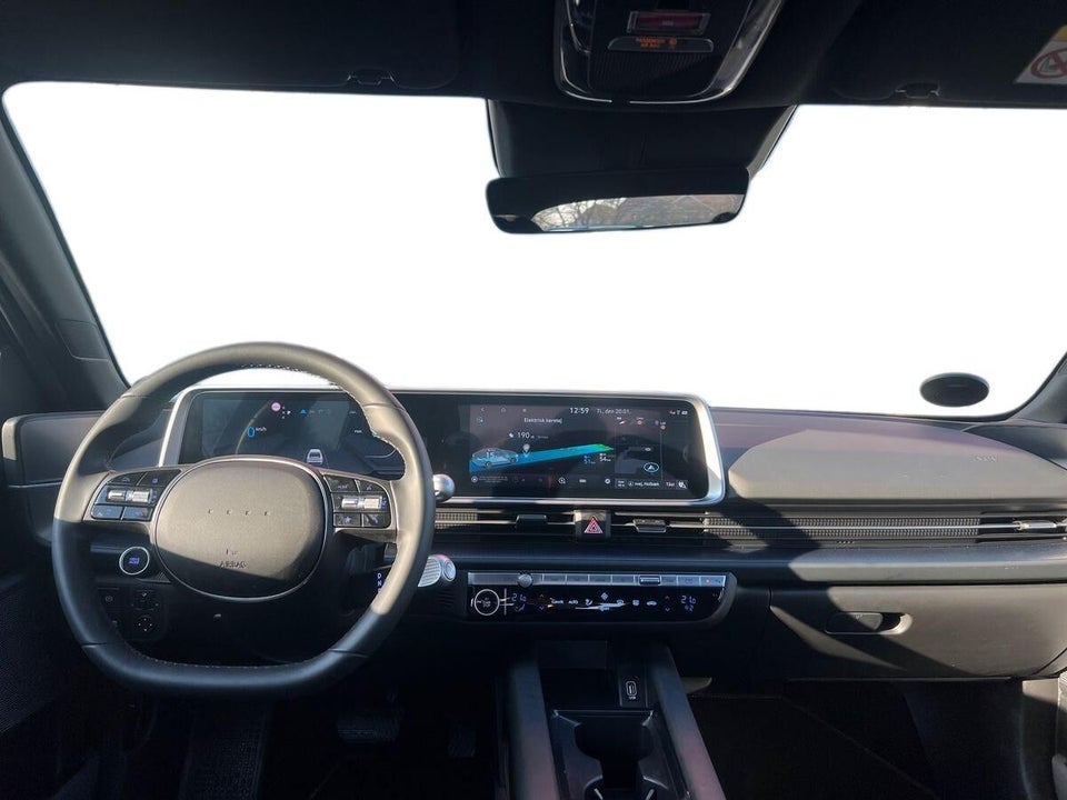 Hyundai Ioniq 6 77 Essential 4d