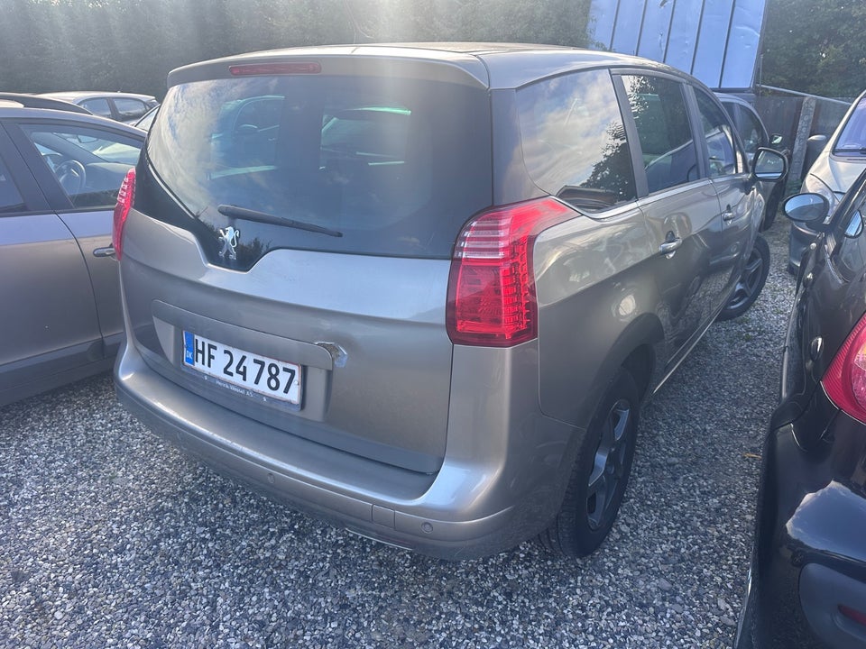 Peugeot 5008 2,0 HDi 150 Premium 7prs 5d