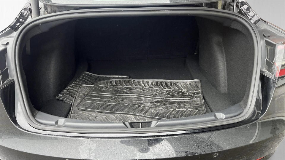 Tesla Model 3 RWD 4d