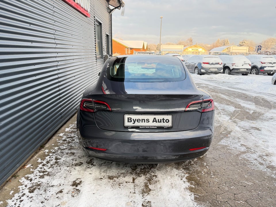 Tesla Model 3 RWD 4d