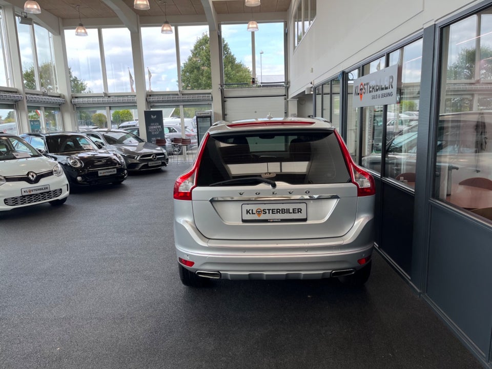 Volvo XC60 2,0 D4 190 Summum aut. 5d