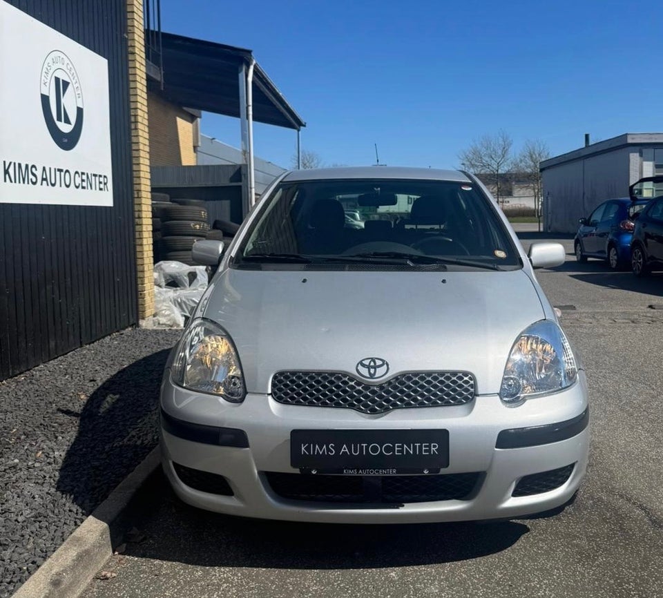 Toyota Yaris 1,0 Sol MMT 5d