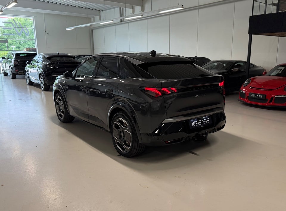 Peugeot e-3008 77 GT 5d