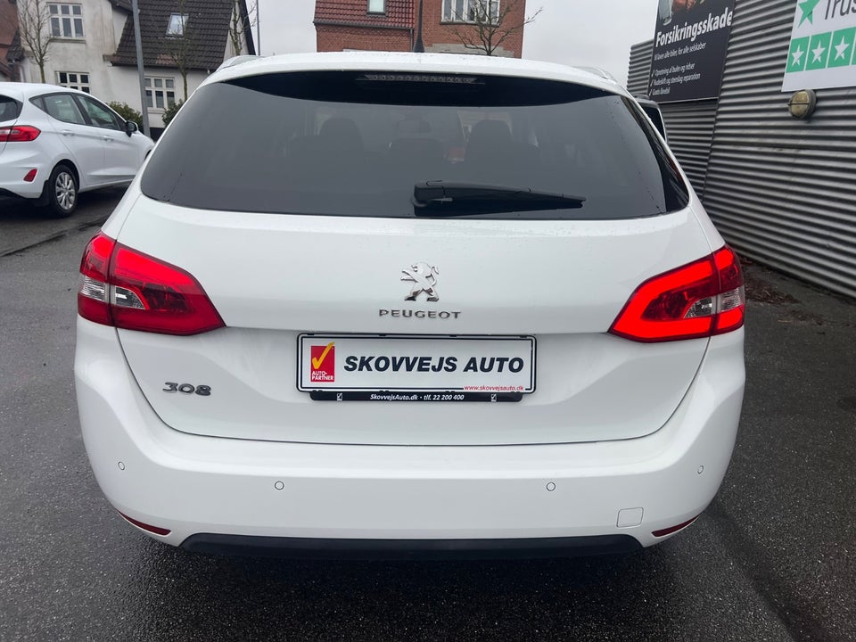 Peugeot 308 1,5 BlueHDi 130 Style SW 5d