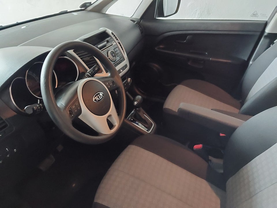 Kia Venga 1,6 CVVT Premium aut. 5d