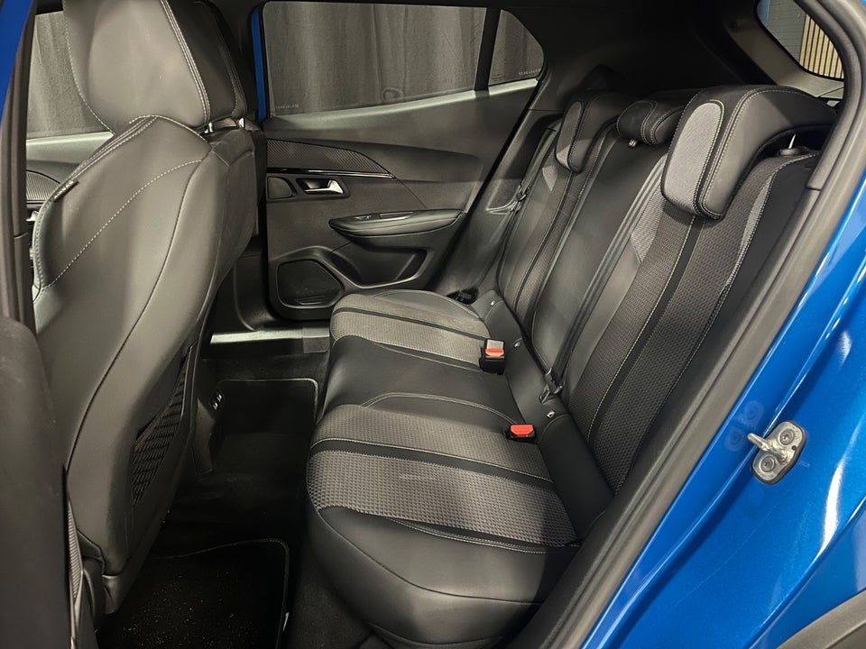 Peugeot e-2008 50 GT 5d