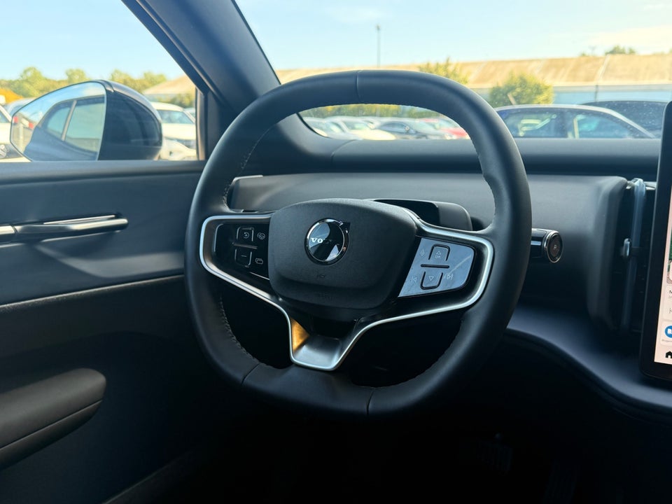Volvo EX30 Twin Performance Plus 5d