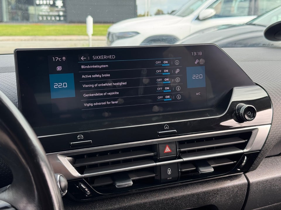 Citroën C4 1,2 PureTech 130 Shine EAT8 5d