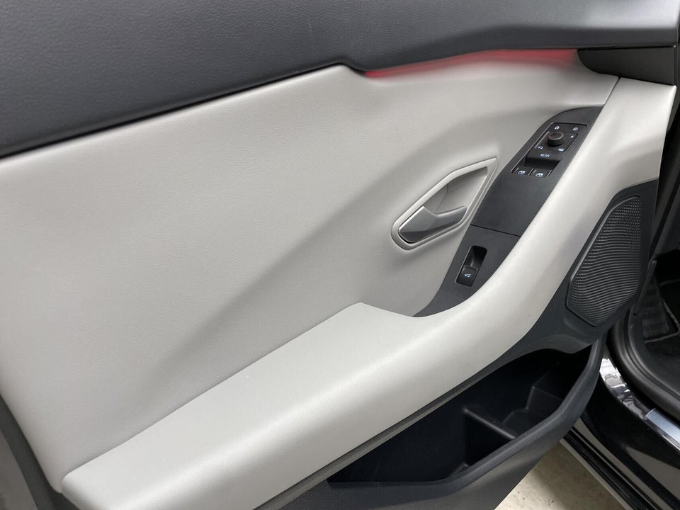 Ford Capri 77 Premium Extended Range 5d