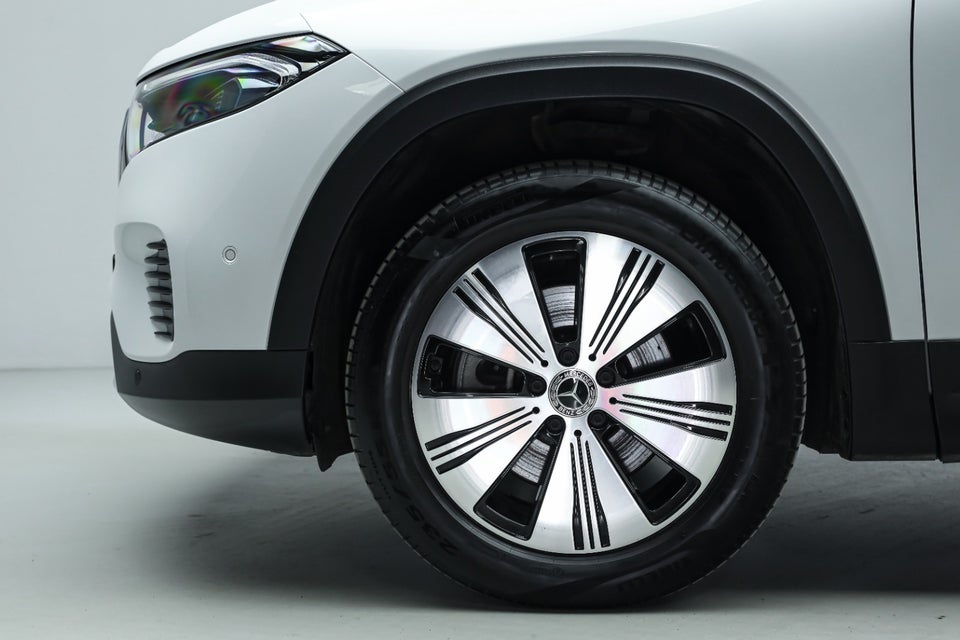 Mercedes EQB300 4Matic 7prs 5d
