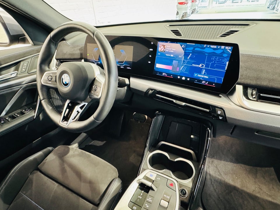 BMW iX2 eDrive20 M-Sport 5d