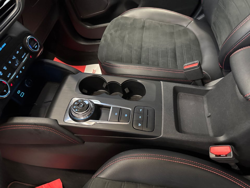 Ford Kuga 2,5 PHEV ST-Line X CVT 5d