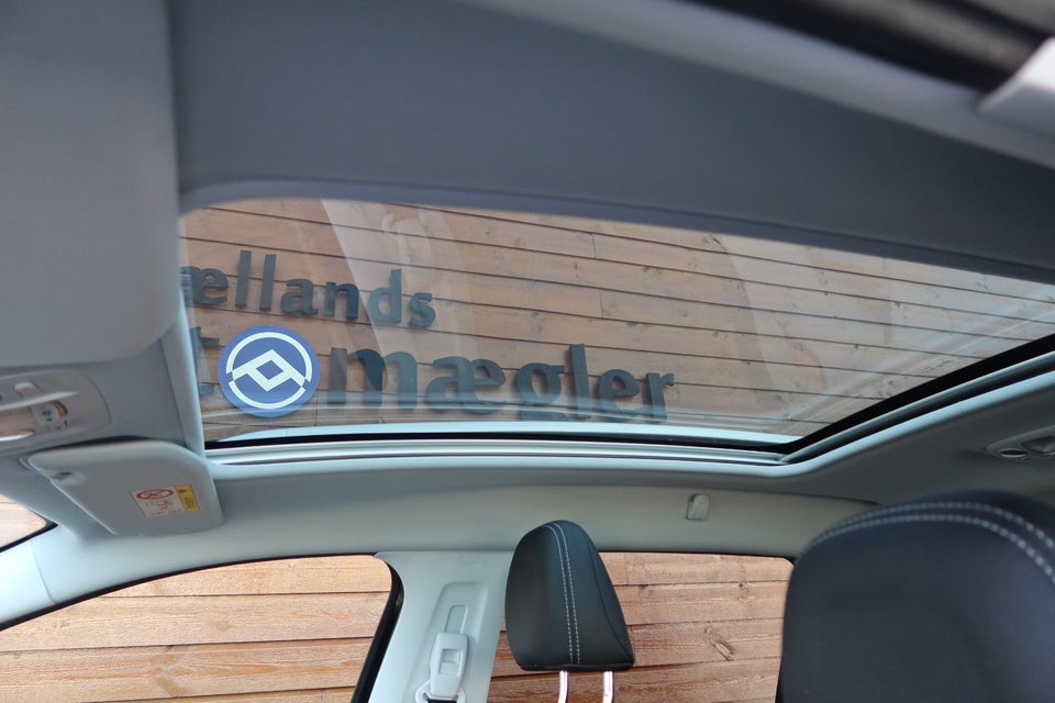 Peugeot 2008 1,6 BlueHDi 100 Allure Sky 5d