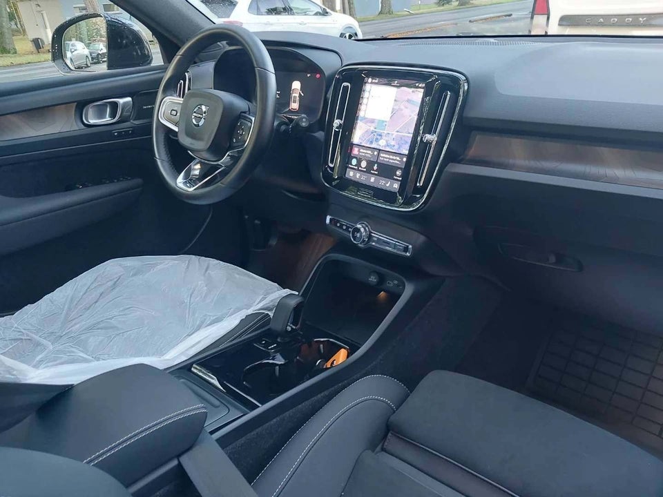 Volvo EX40 Twin Black Edition 5d