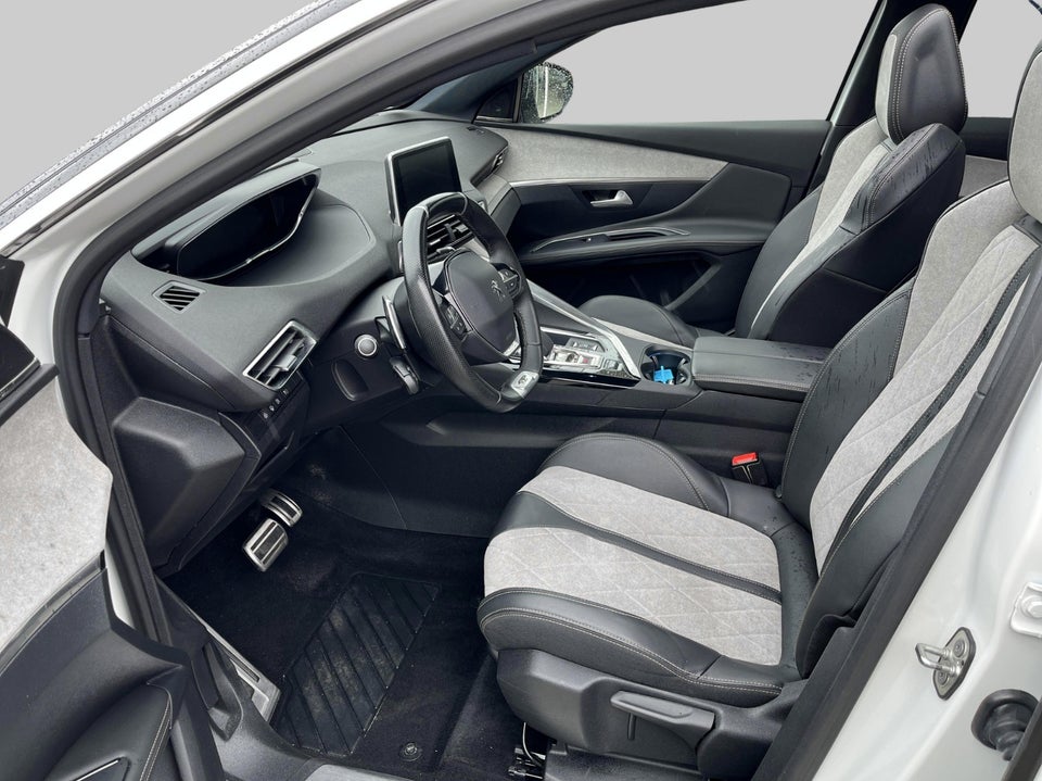 Peugeot 3008 1,6 Hybrid4 GT Premium EAT8 5d