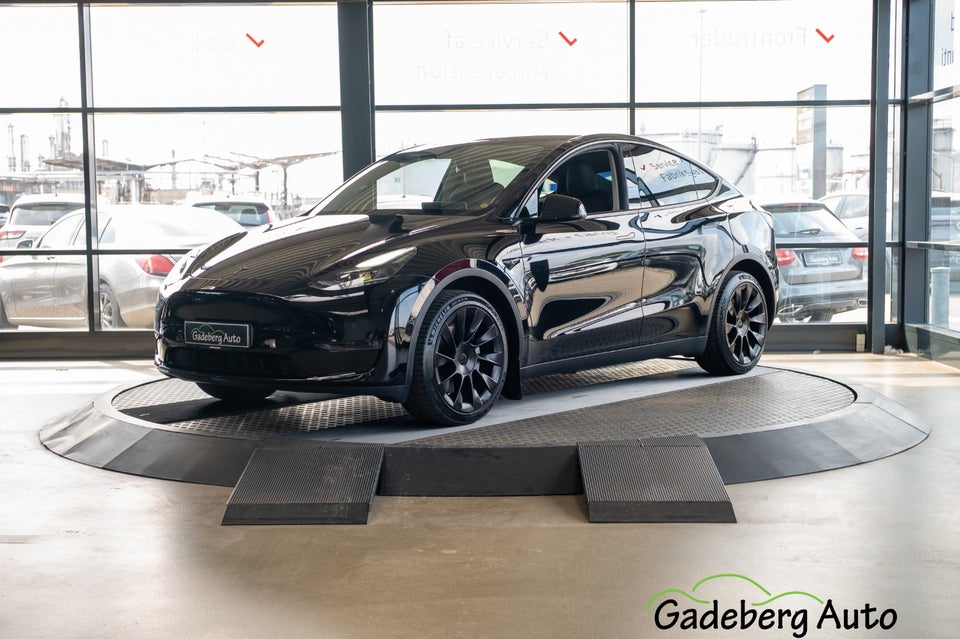 Tesla Model Y Long Range AWD 5d