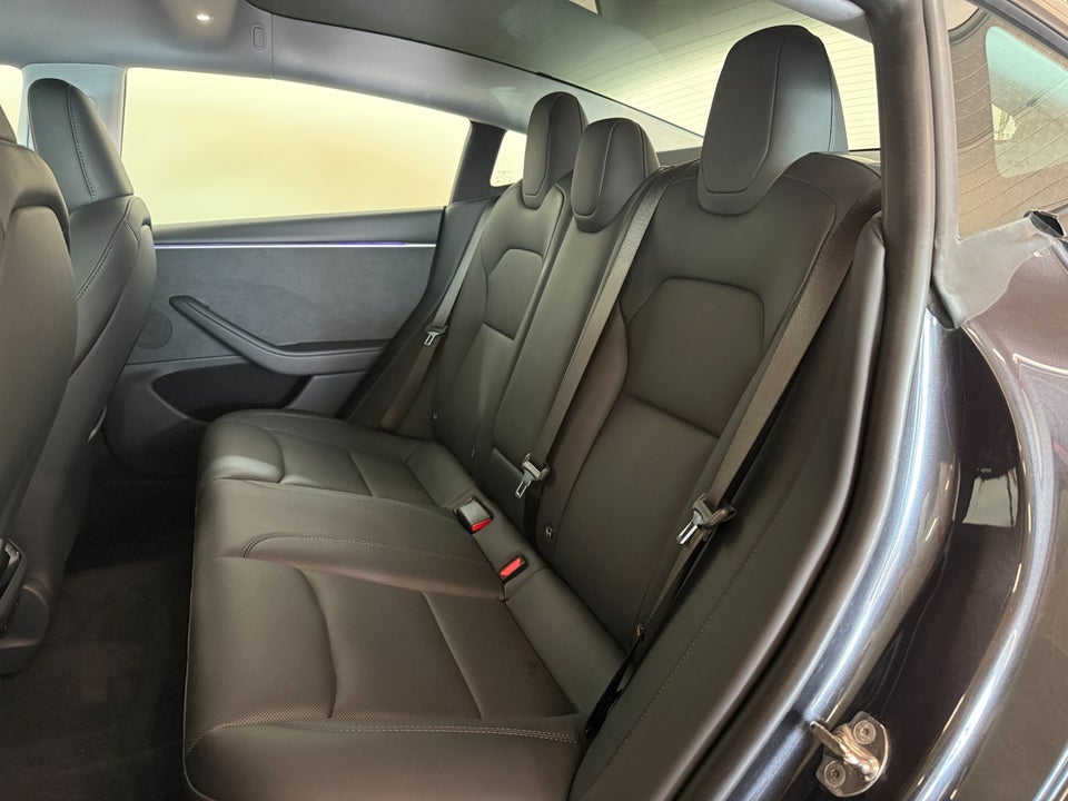 Tesla Model 3 Long Range AWD 4d