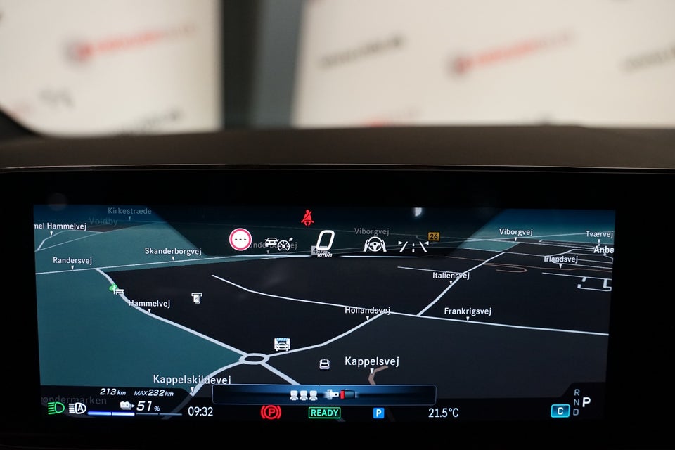 Mercedes EQA300 Progressive 4Matic 5d