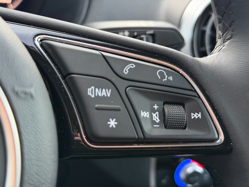 Audi Q2 35 TFSi S-line S-tr. 5d