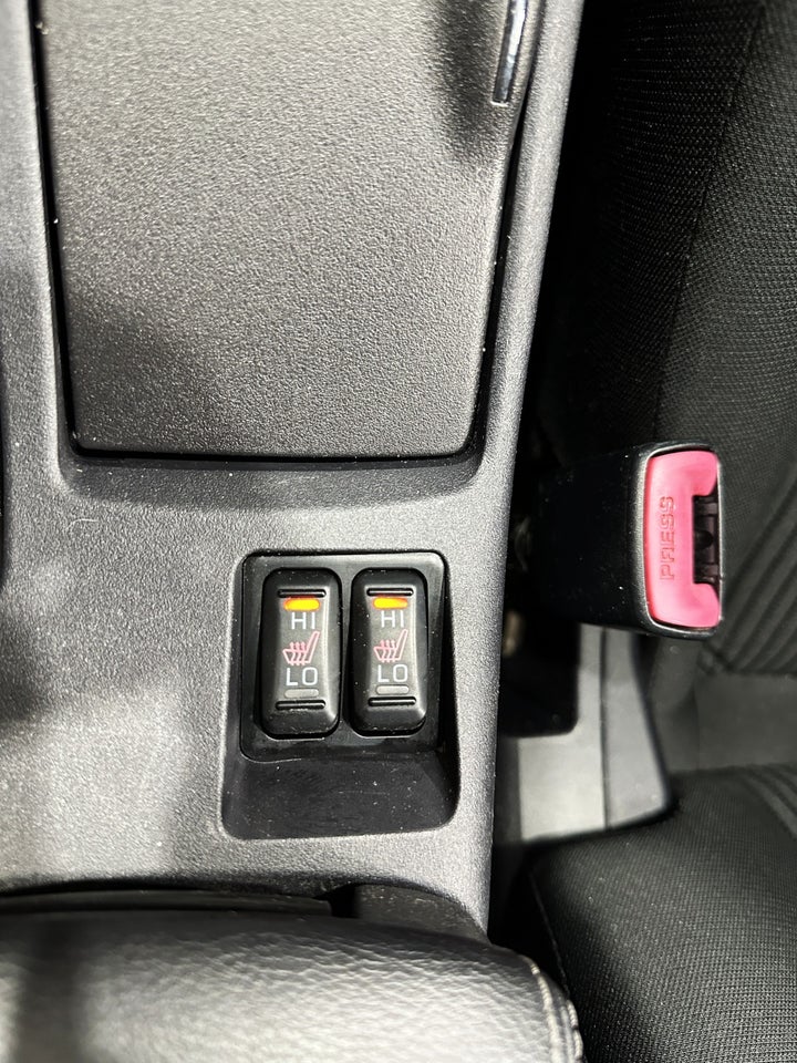 Mitsubishi Lancer 1,6 Invite SportSedan 4d